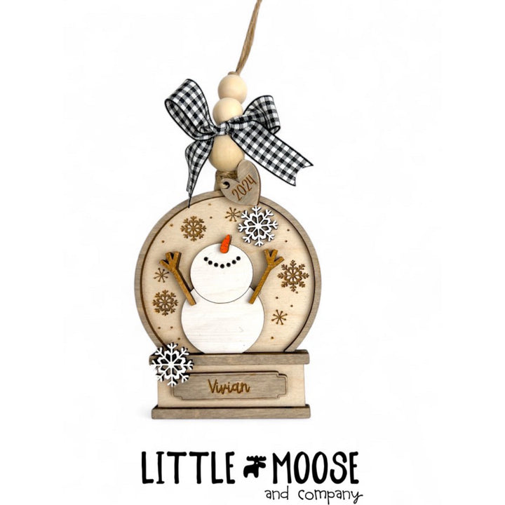Ornament - Personalized snow globe snowman