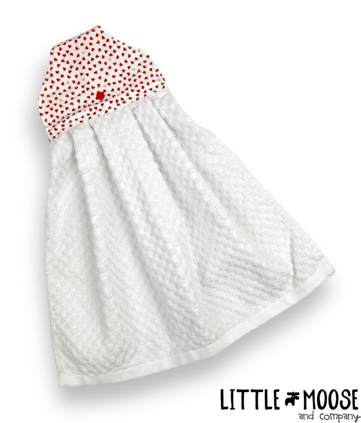 RTS - Hanging Towel - tossed red and pink hearts